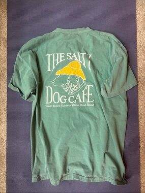 Salty Dog Cafe Size L Comfort Colors Green T Shirt 🤍🫶🏻